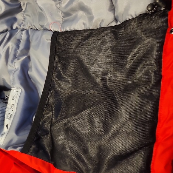 Top Golf Cutter and Buck addition Coat - Picture 9 of 16